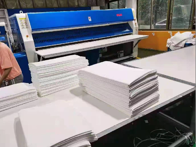 赫山高速熨烫机-01